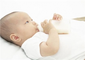 生活中怎么预防宝宝奶粉过敏 